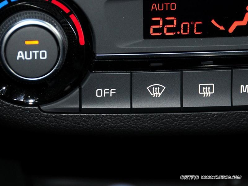 ô K2 K2 2015  1.6L AT Premium пط