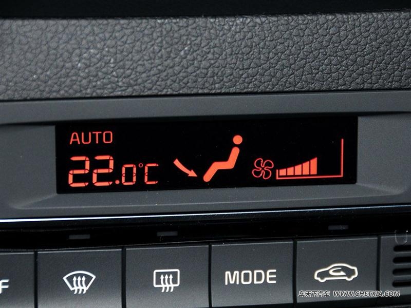ô K2 K2 2015  1.6L AT Premium пط