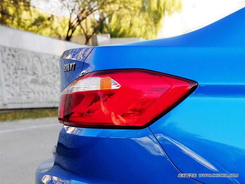  V7 V7 2015 1.6L ԶȤ װ