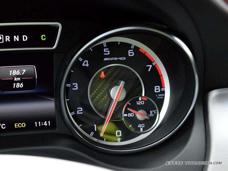 ����AMG ����GLA��AMG ����GLA��AMG 2015�� GLA 45 AMG 4MATIC �пط�����