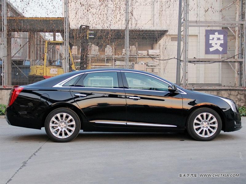  XTS XTS 2015 28T  