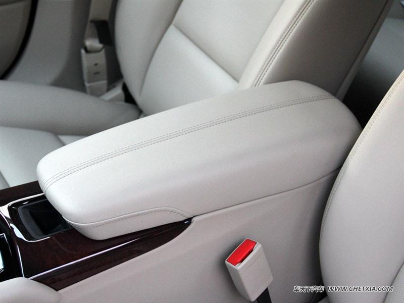  XTS XTS 2015 28T  