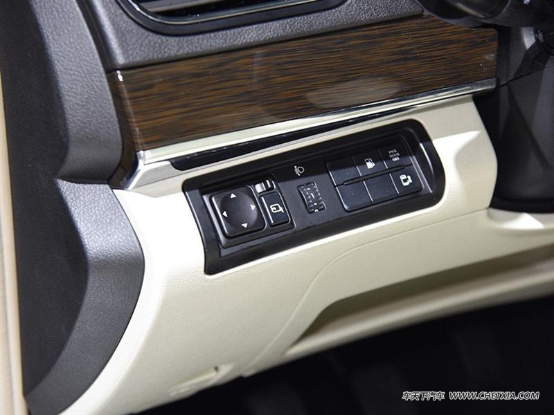 Ұ������ ˹�ɿ� 2017�� 1.5L �ֶ������� �пط�����