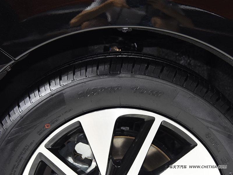 Ұ������ ˹�ɿ� 2017�� 1.5L �ֶ������� �������װ