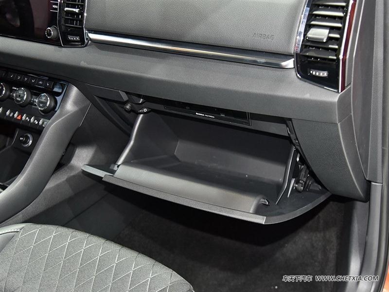 ��������˹�´� ����� �����2018��TSI280 �콢�� �пط�����
