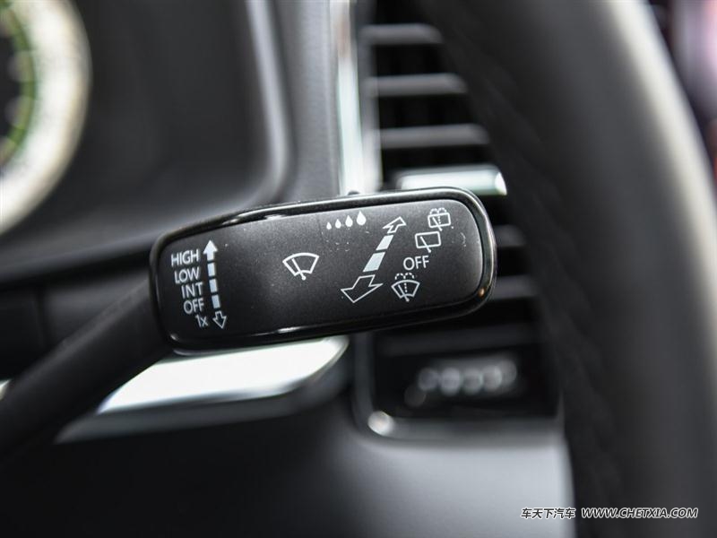��������˹�´� ����� �����2018��TSI280 �콢�� �пط�����