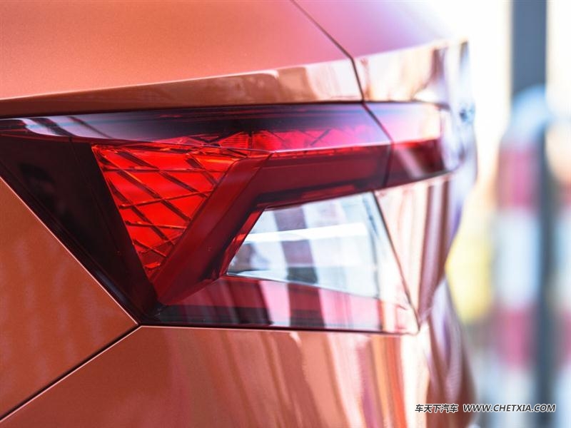 ��������˹�´� ����� �����2018��TSI280 �콢�� �������װ