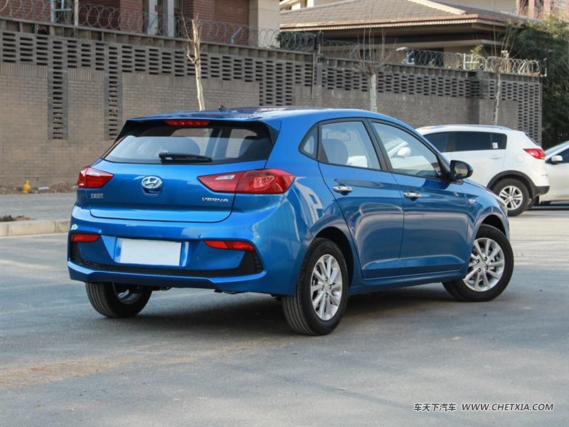 �����ִ� ����RV ����RV 2017��1.4L �Զ������� �������